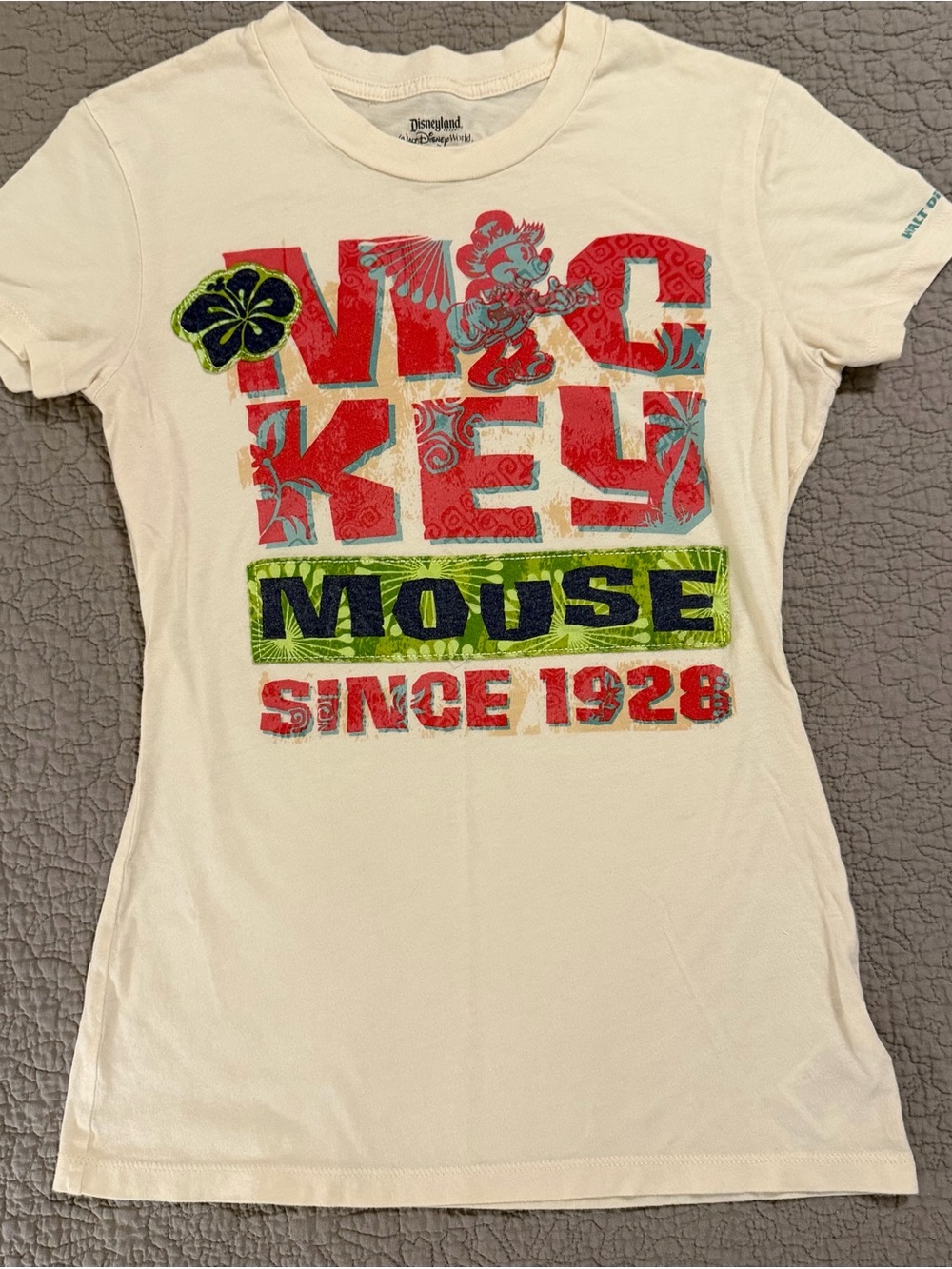 Disneyland Mickey Mouse Cream Graphic women’s t- shirt tiki ukulele